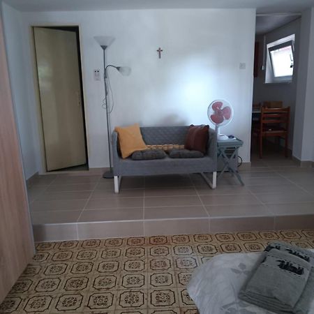 Studio Apartment Posavec Premantura Eksteriør bilde