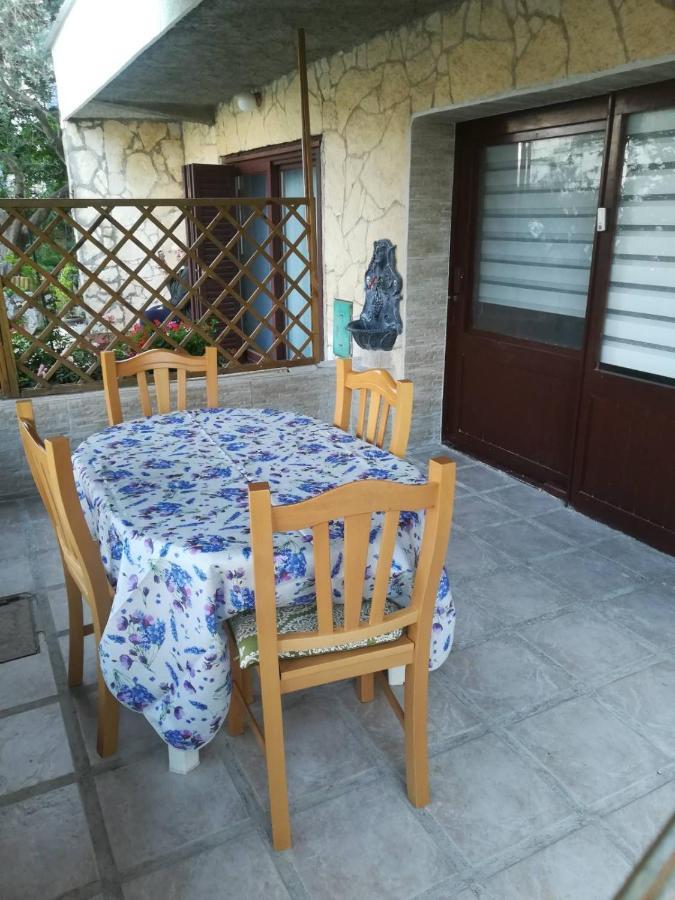 Studio Apartment Posavec Premantura Eksteriør bilde