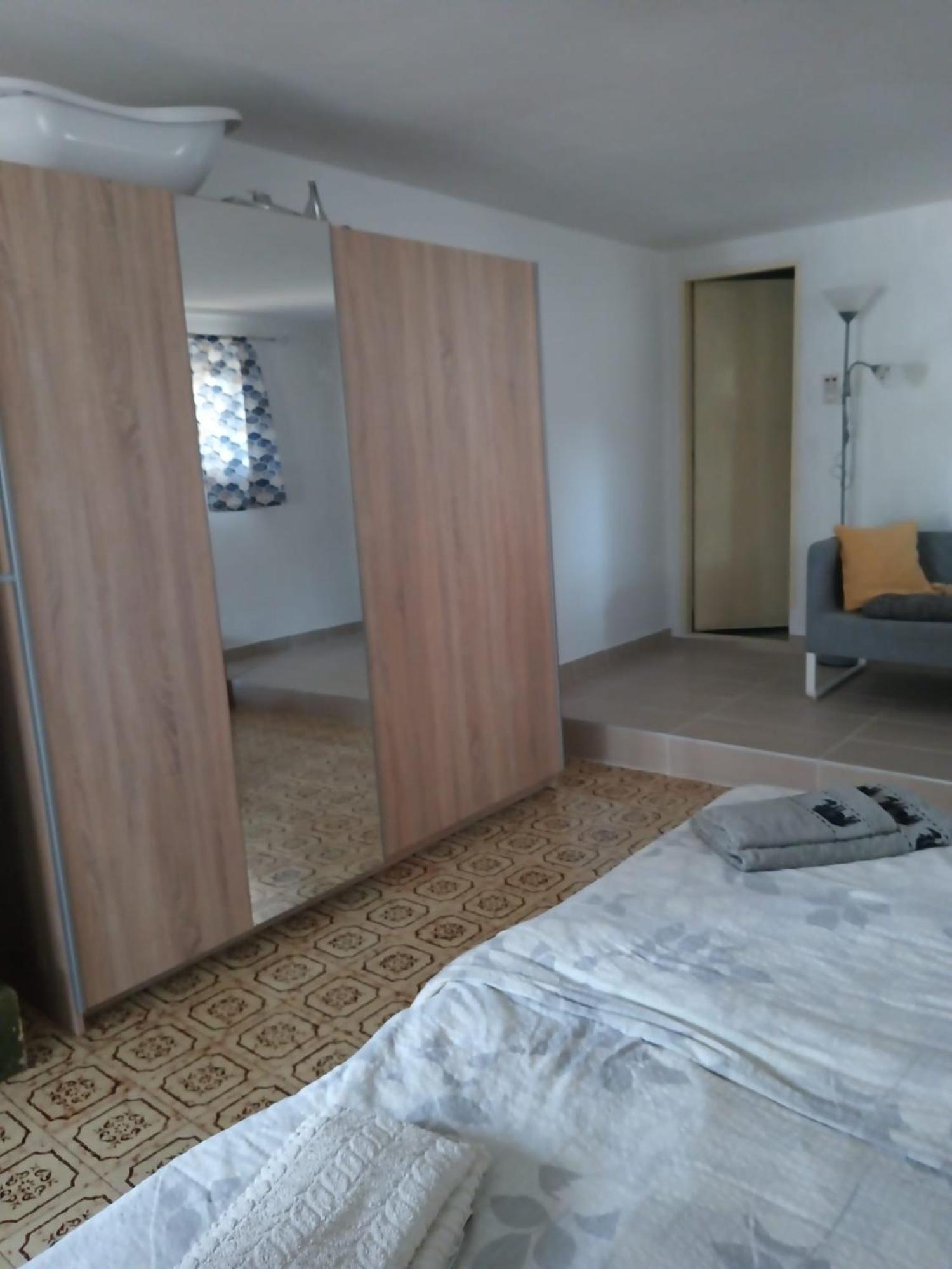Studio Apartment Posavec Premantura Eksteriør bilde